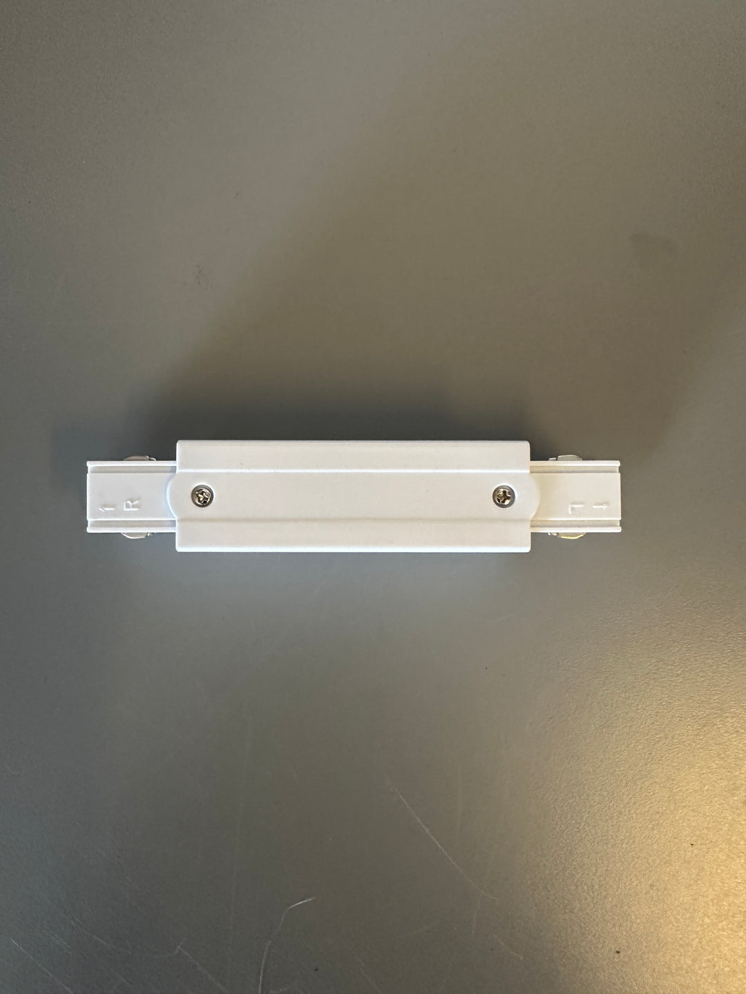 Growlight Spot Track Connector