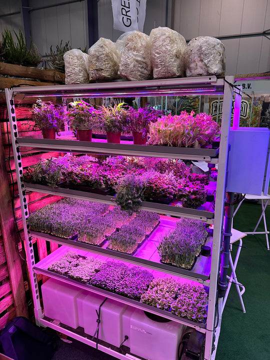 Ebb & Flow Professional Vertical Farm Danish Trolley + LED growlight